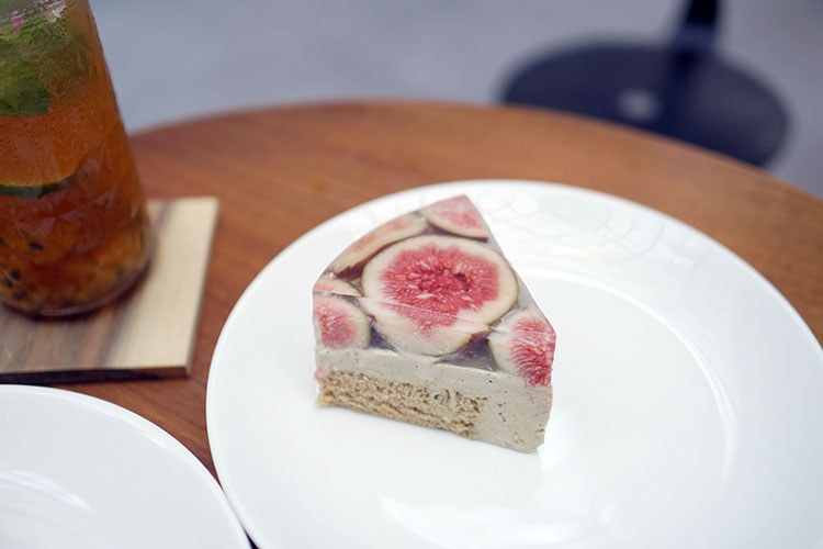 Cypress & Chestnut 蛋糕外帶｜無花果焙茶果凍蛋糕&洋梨白蘭地蛋糕