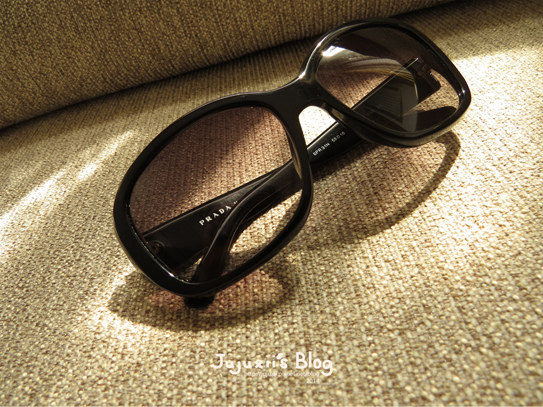 Prada Sunglasses14