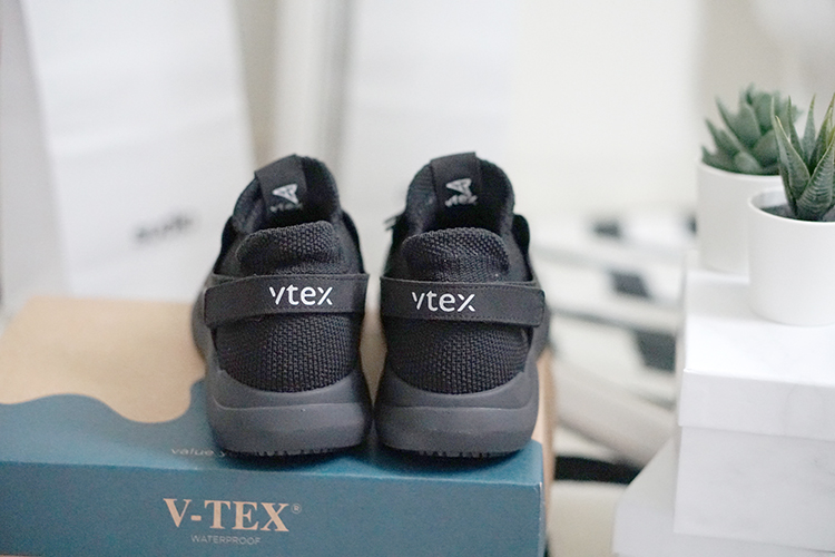 V-TEX 地表超強耐水鞋｜HELLO系列黑色開箱穿搭