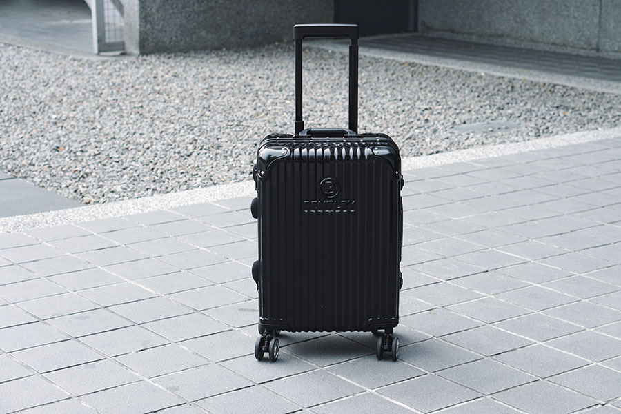 BENTLEY 20吋鋁框拉桿輕量行李箱｜旅行穿搭分享