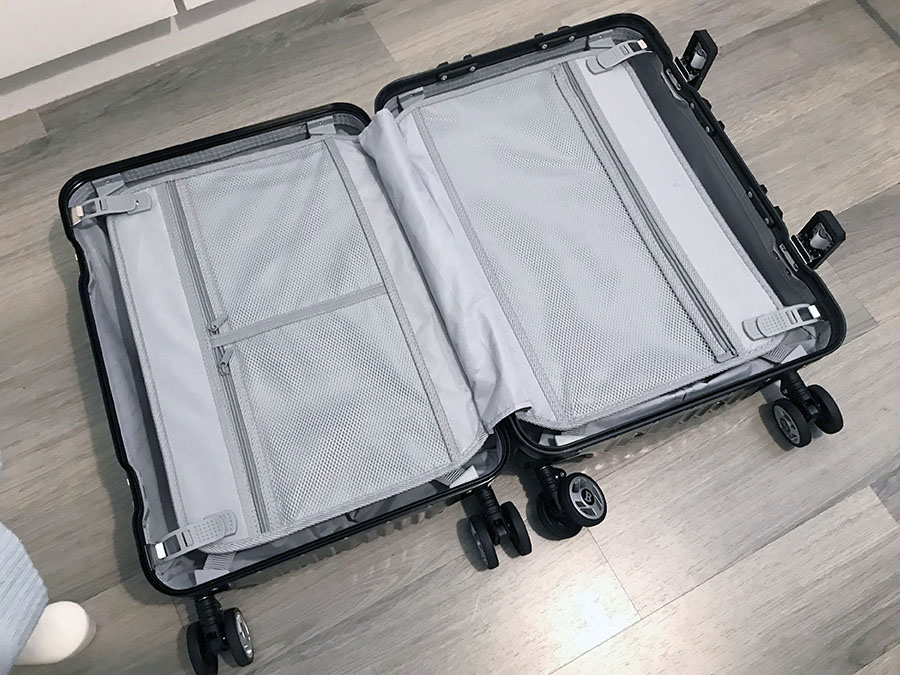BENTLEY 20吋鋁框拉桿輕量行李箱｜旅行穿搭分享
